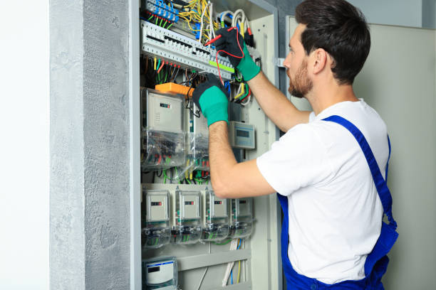 Best Emergency Electrical Repair  in Salem, MA